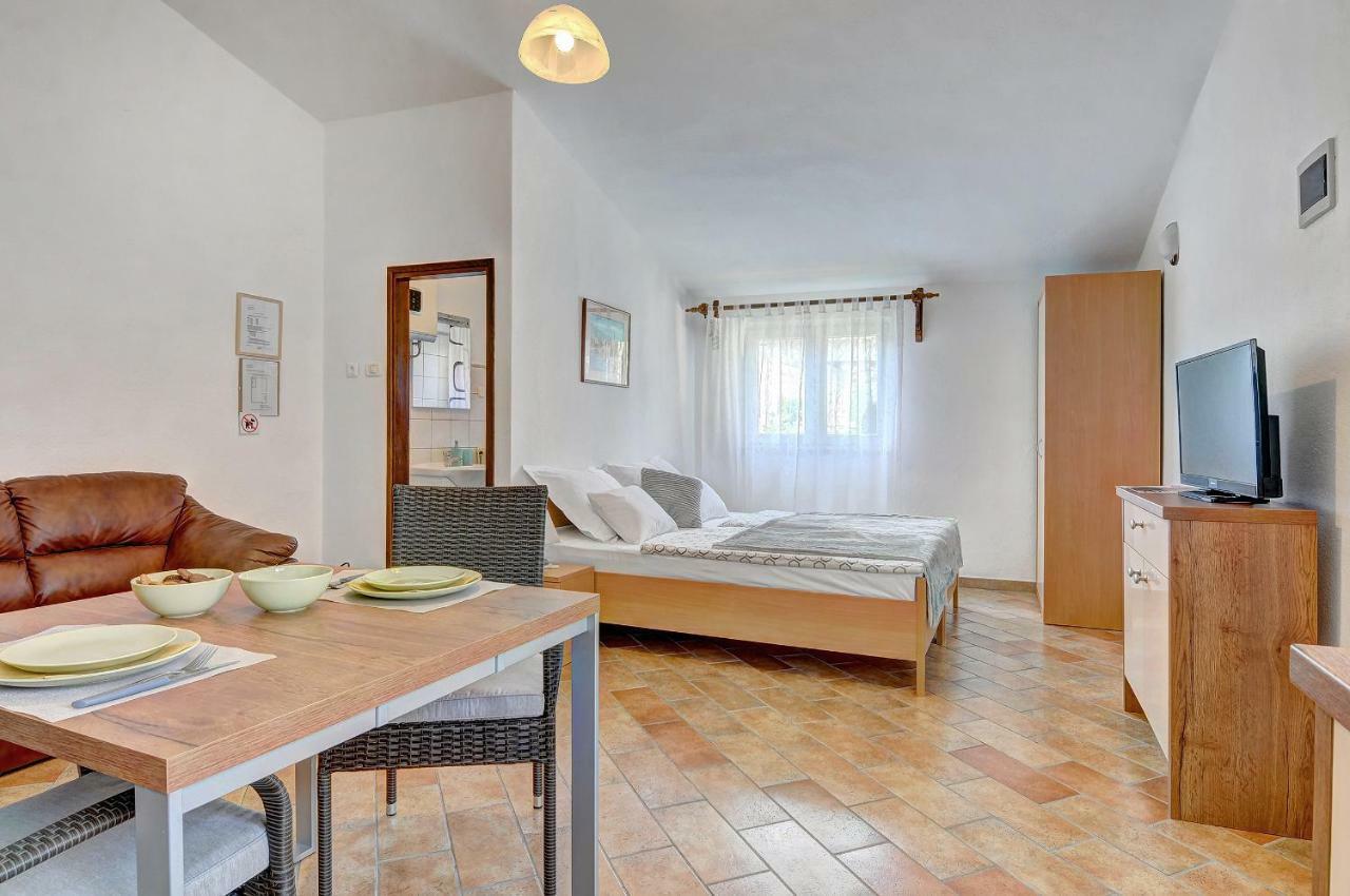 Adriatic Nada Apartment *